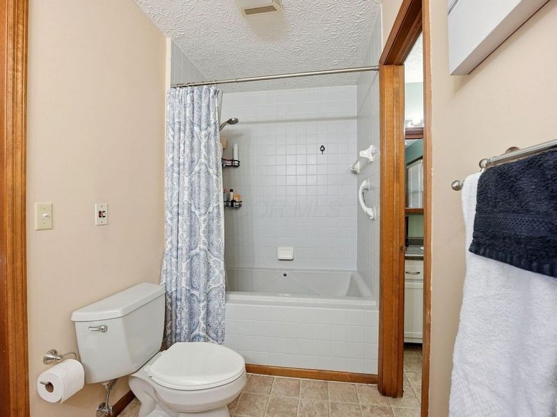 3873 Oakbridge Lane, Dublin, OH 43016 Photo 33