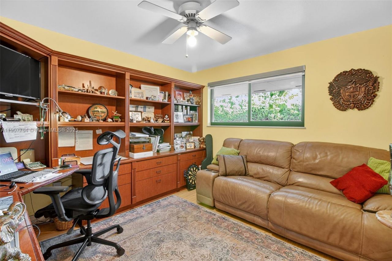 15010 Dunbarton Pl, Miami Lakes, FL 33016 Photo