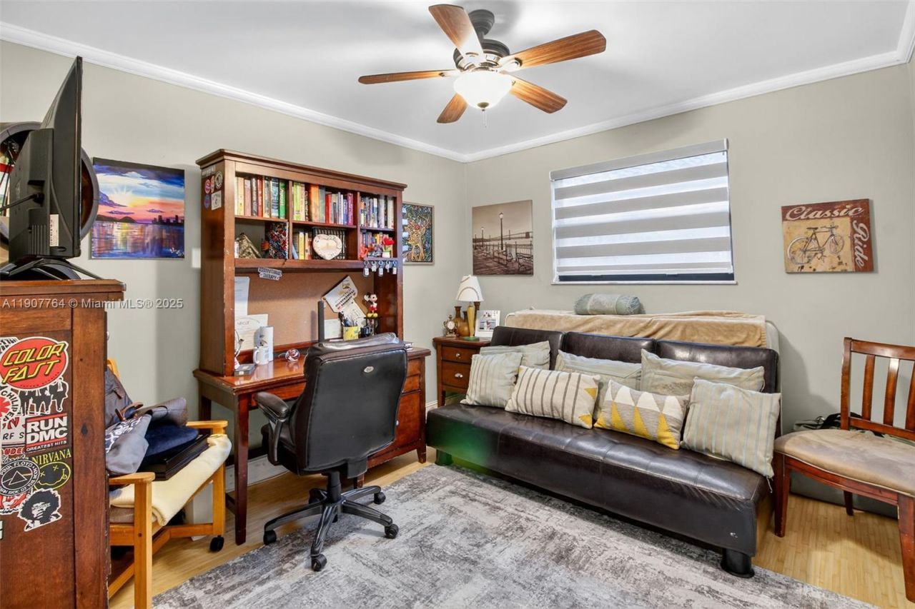 15010 Dunbarton Pl, Miami Lakes, FL 33016 Photo