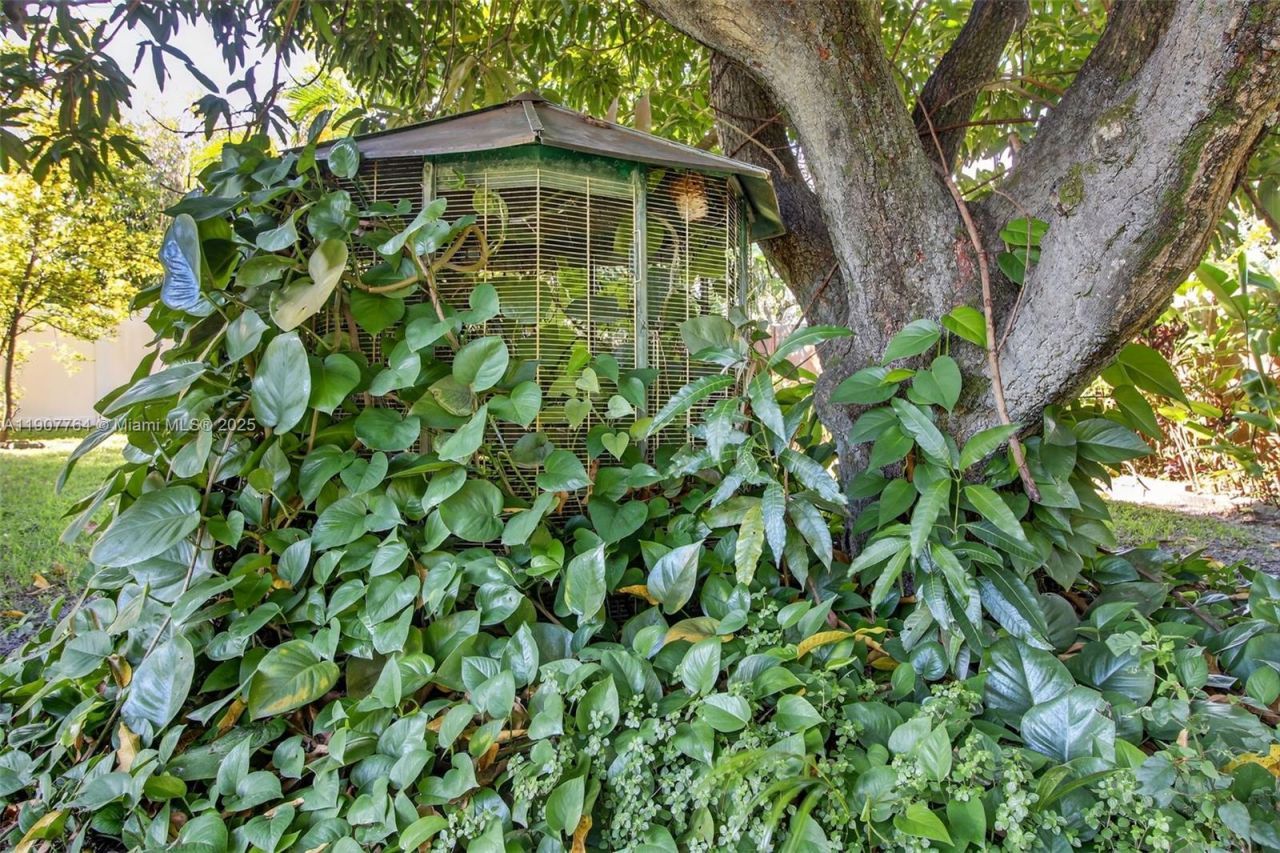 15010 Dunbarton Pl, Miami Lakes, FL 33016 Photo