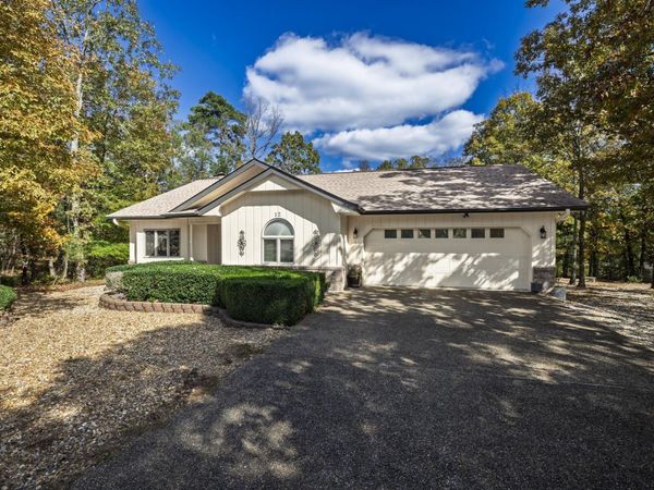 12 Huesca Lane, Hot Springs Village, AR 71909