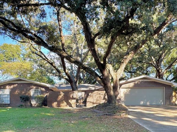 304 Fairview Drive, Biloxi, MS 39531