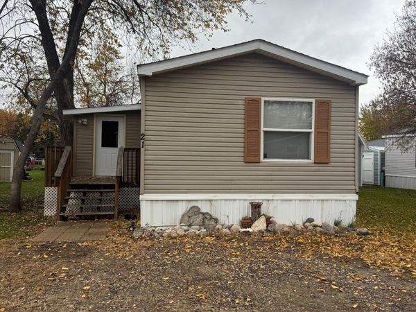 21 Horseshoe Bend, Horace, ND 58047