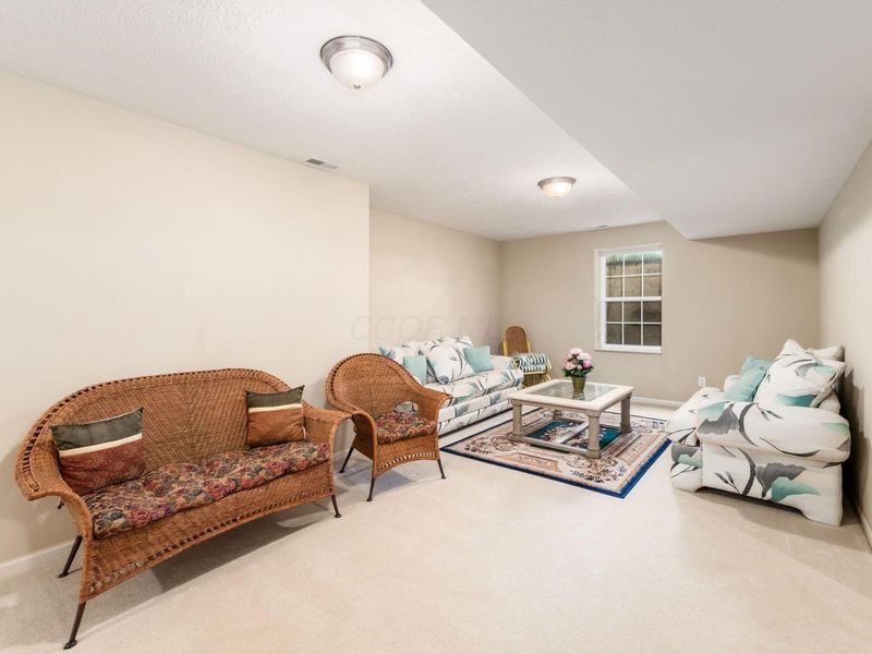 7450 Deer Valley Crossing, Powell, OH 43065 Photo 24