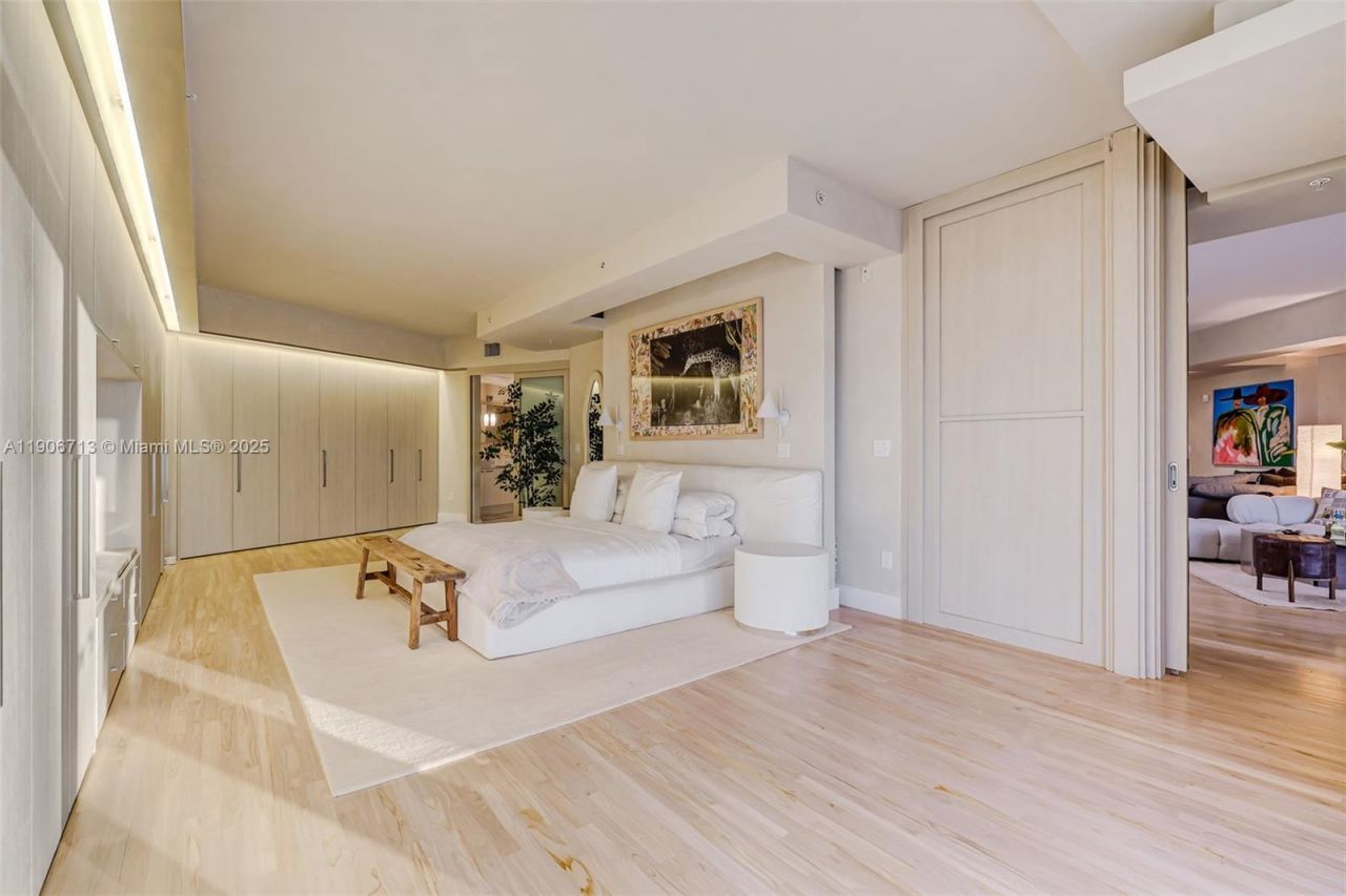 2001 Meridian Ave, Unit 307, Miami Beach, FL 33139 Photo