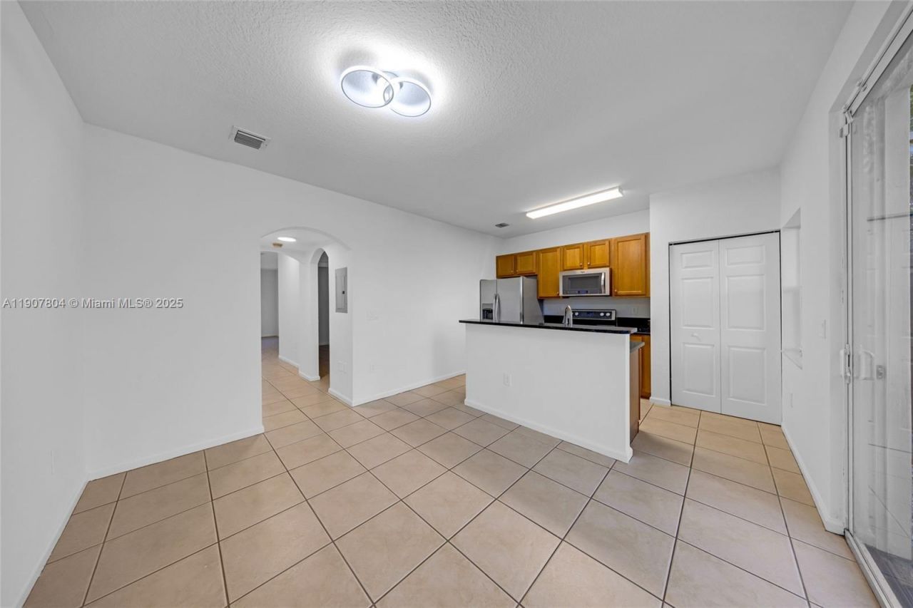 12040 SW 28th St, Unit 406-4, Miramar, FL 33025 Photo