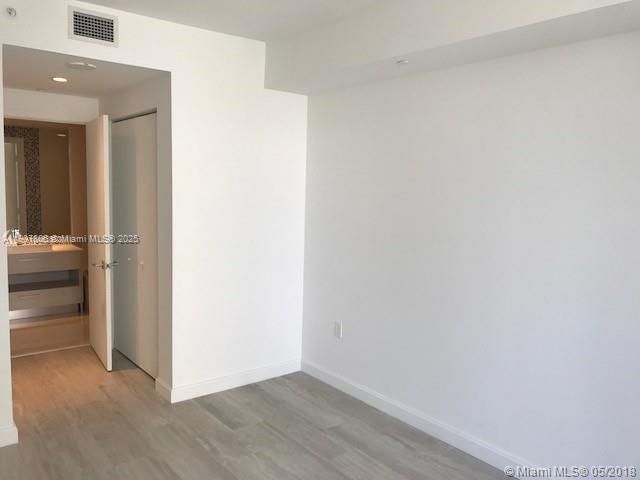 55 SW 9th St, Unit 2510, Miami, FL 33130 Photo