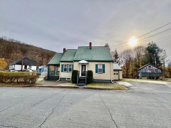 9 academy Street, Roscoe, NY 12776