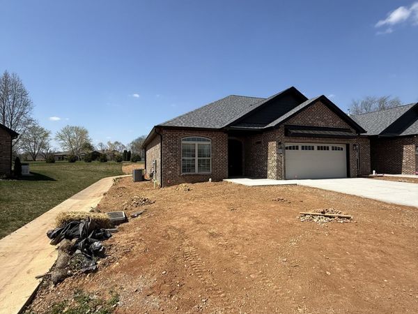 19A Veridian Dr, Clarksville, TN 37043