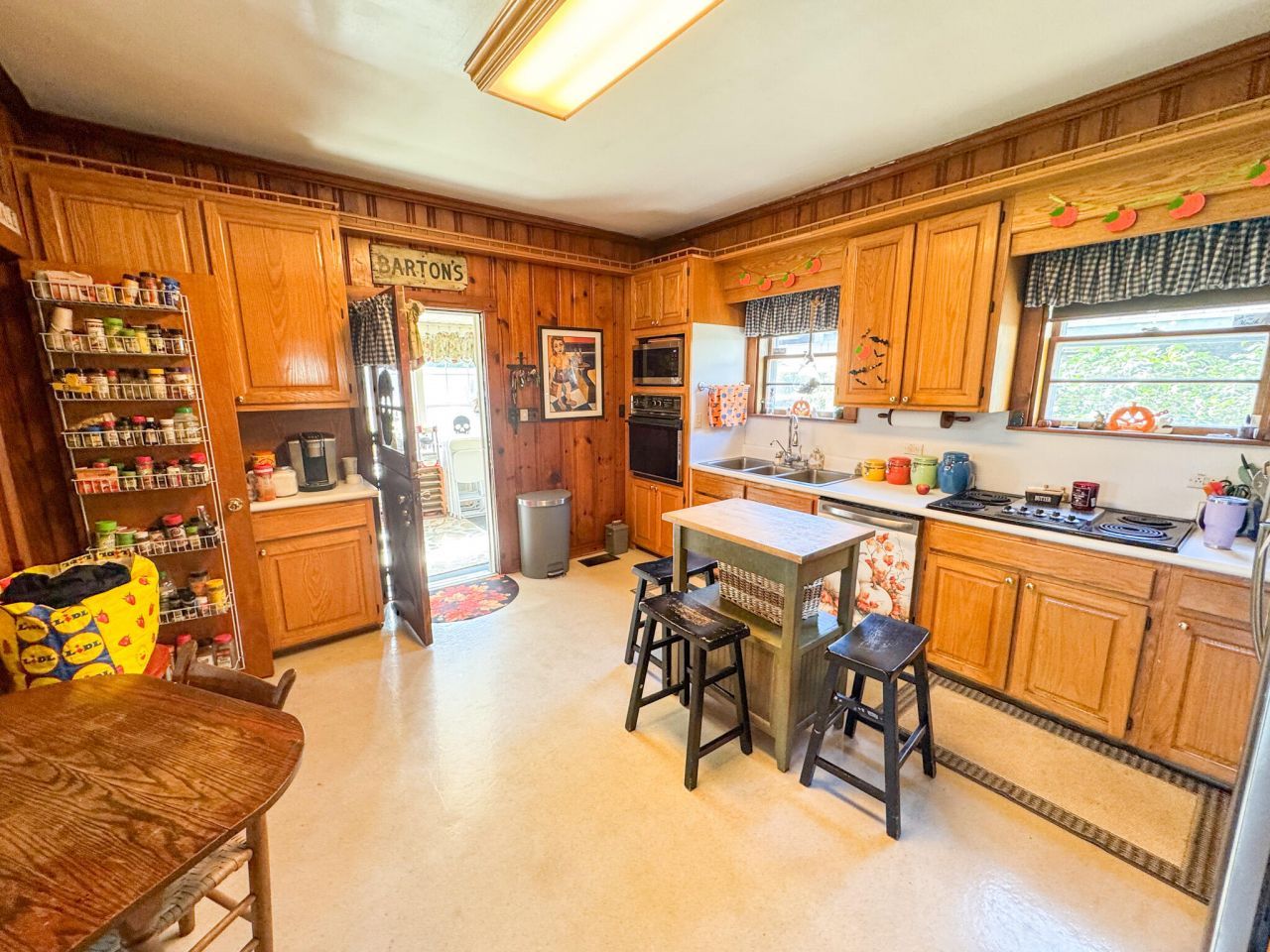 360 Bridge Street Photo 13