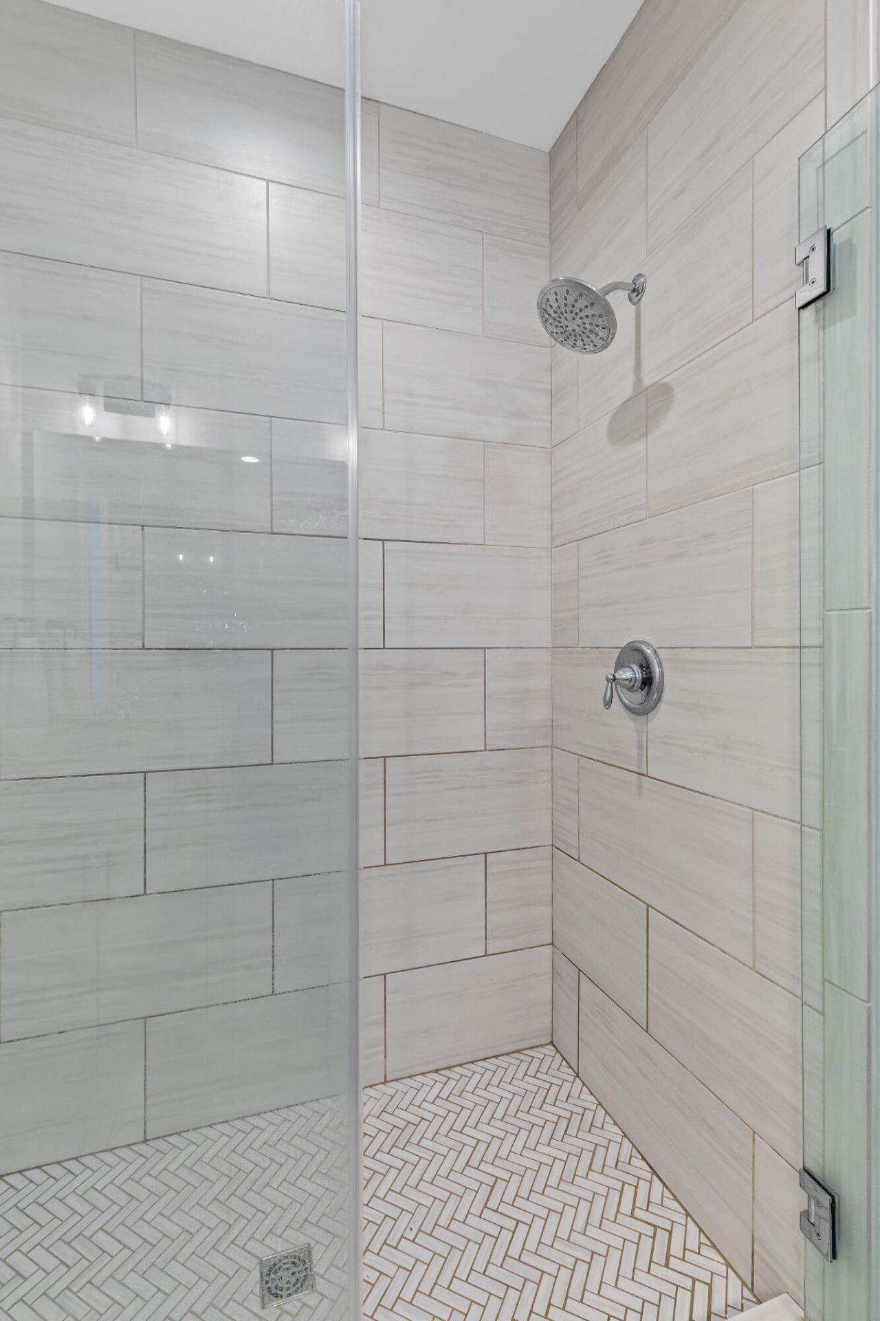 413 Renau Boulevard Photo 16