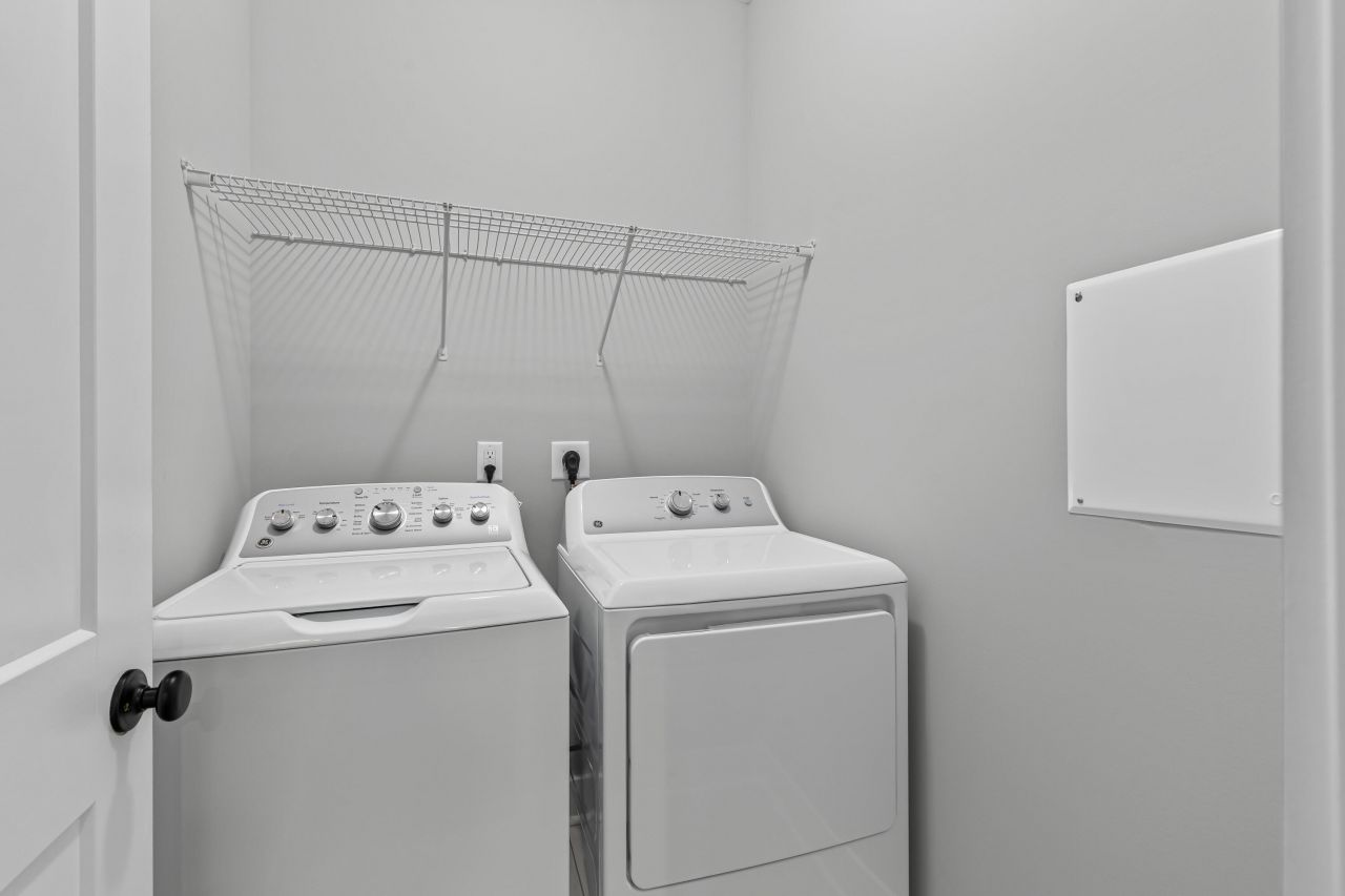 413 Renau Boulevard Photo 21