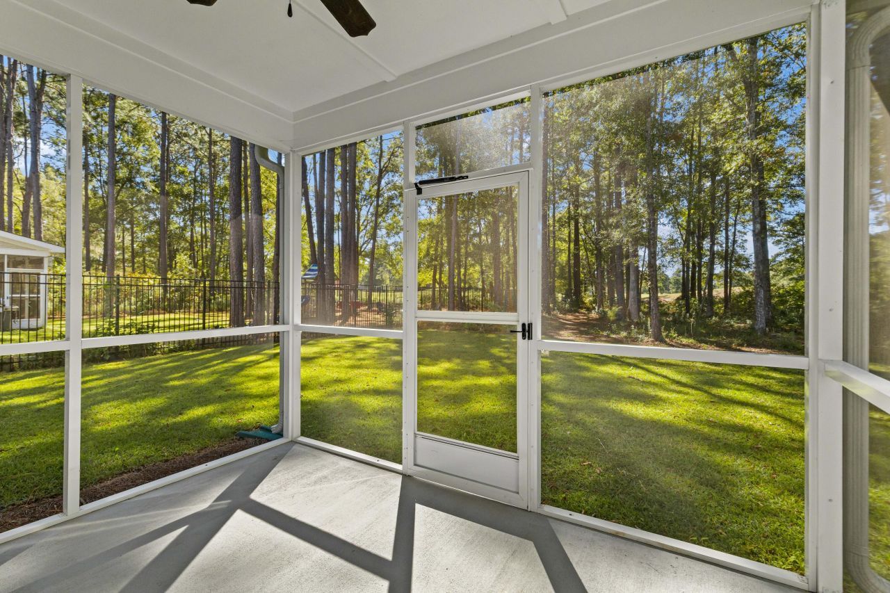 413 Renau Boulevard Photo 23