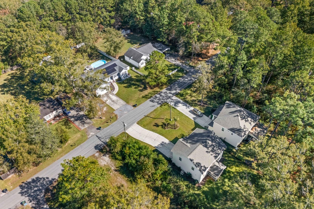 413 Renau Boulevard Photo 28