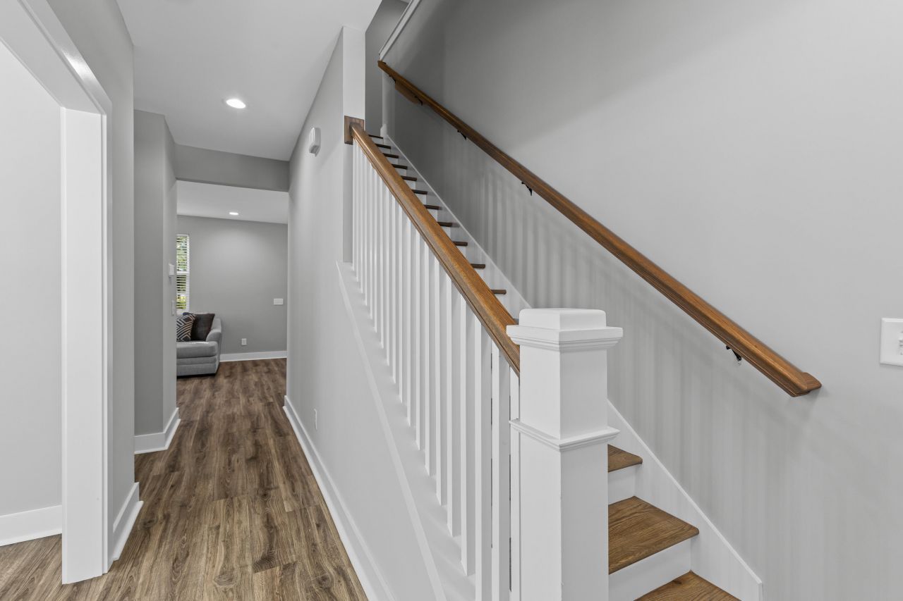 413 Renau Boulevard Photo 3