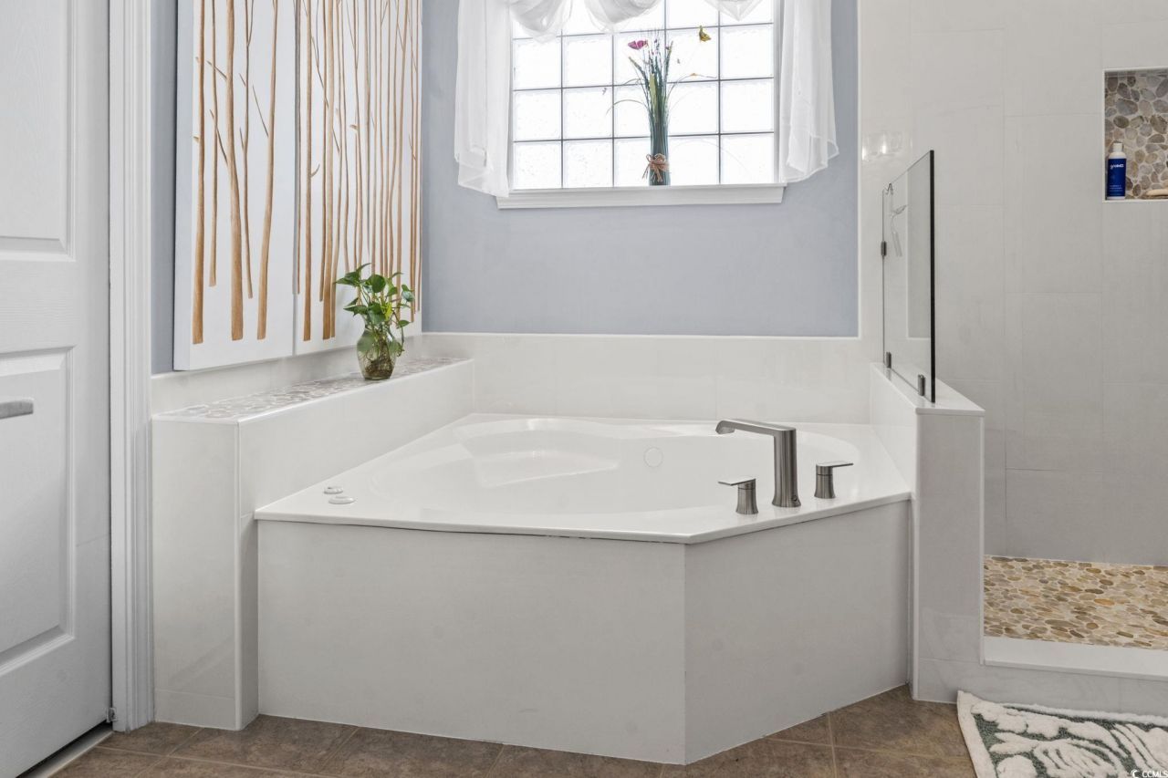 4962 Westwind Dr. Photo 22