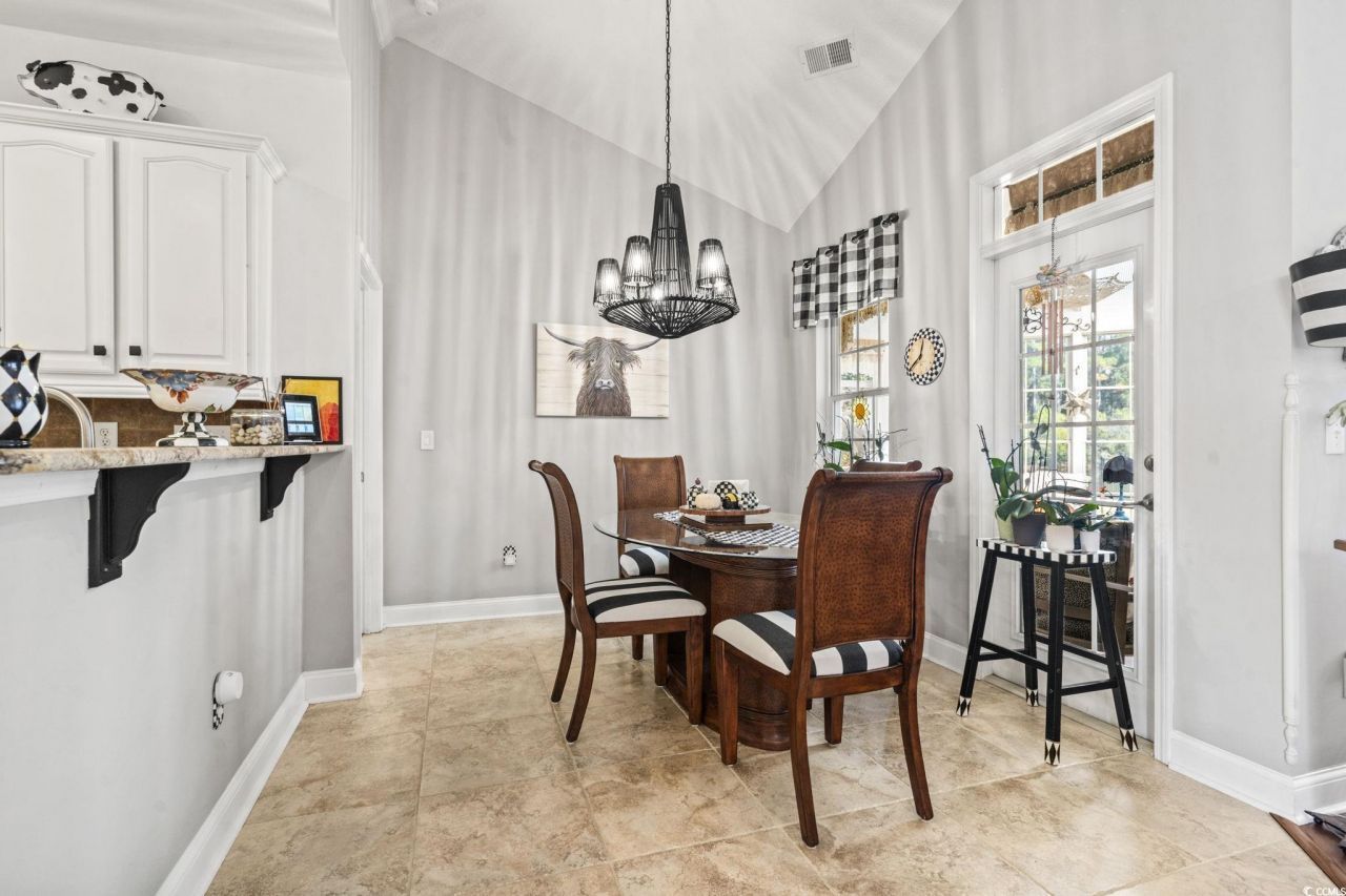 4962 Westwind Dr. Photo 9