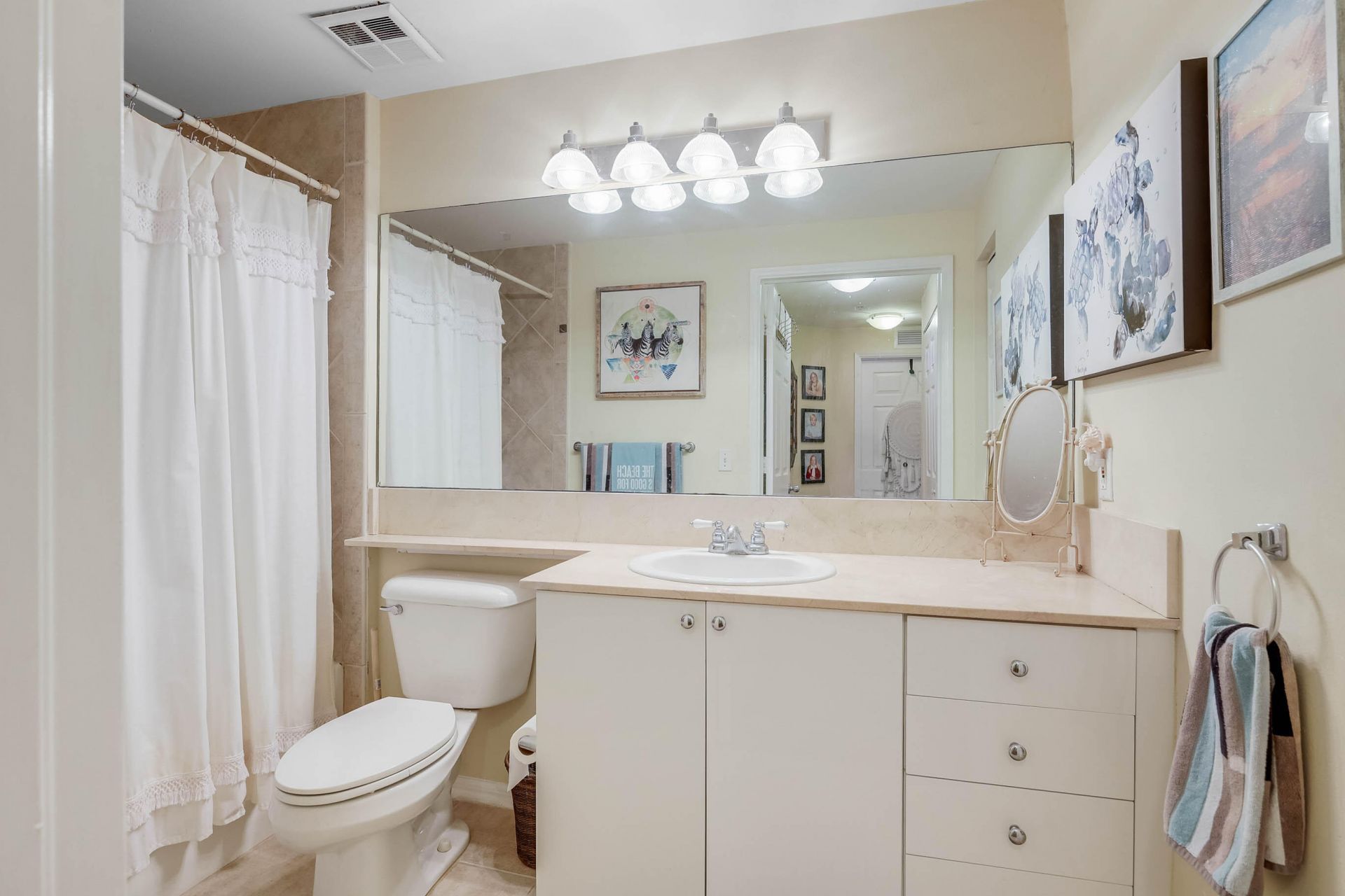 804 E Windward Way, Unit 201, Lantana, FL 33462 Photo