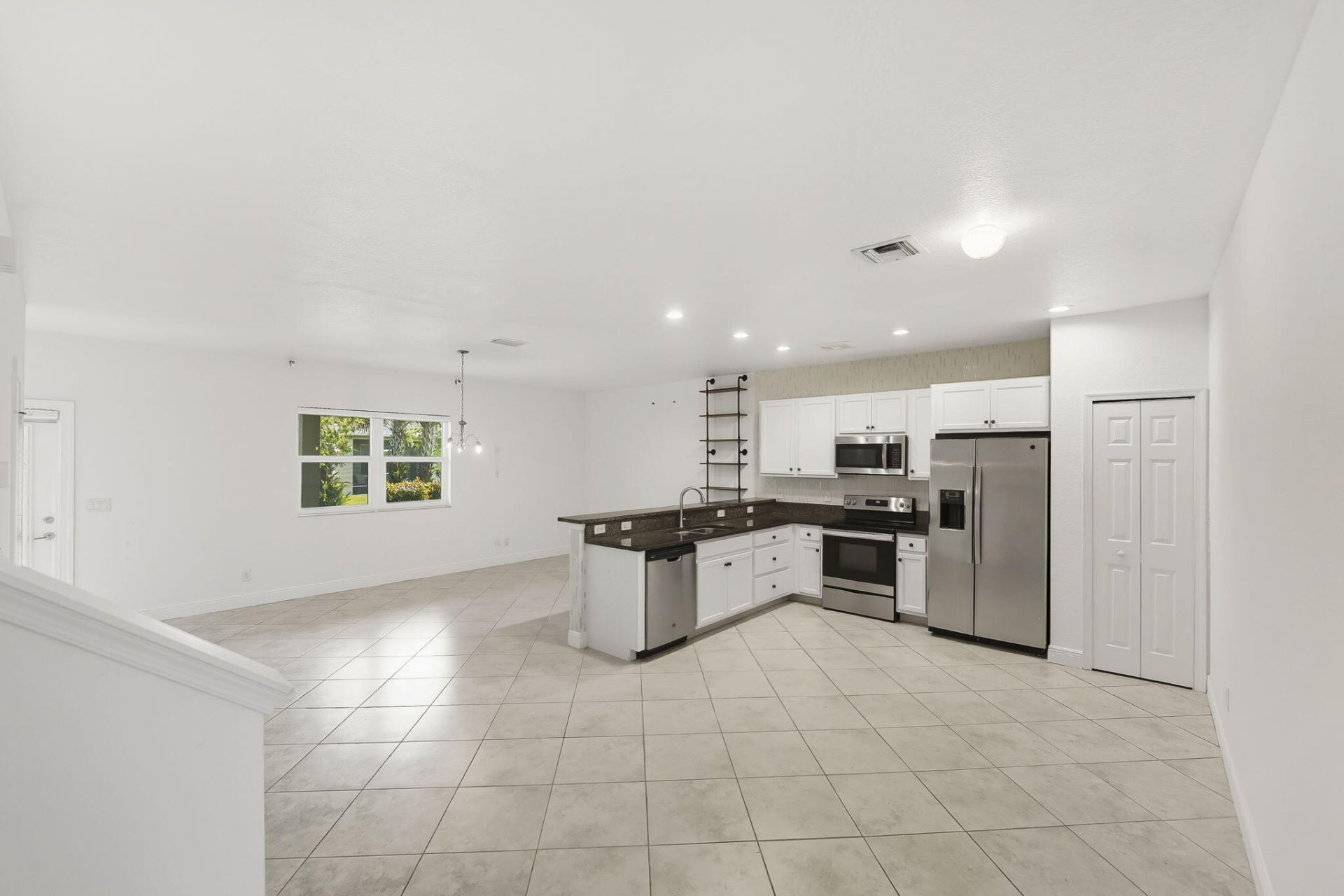 956 NE Trailside Run, Port Saint Lucie, FL 34983 Photo