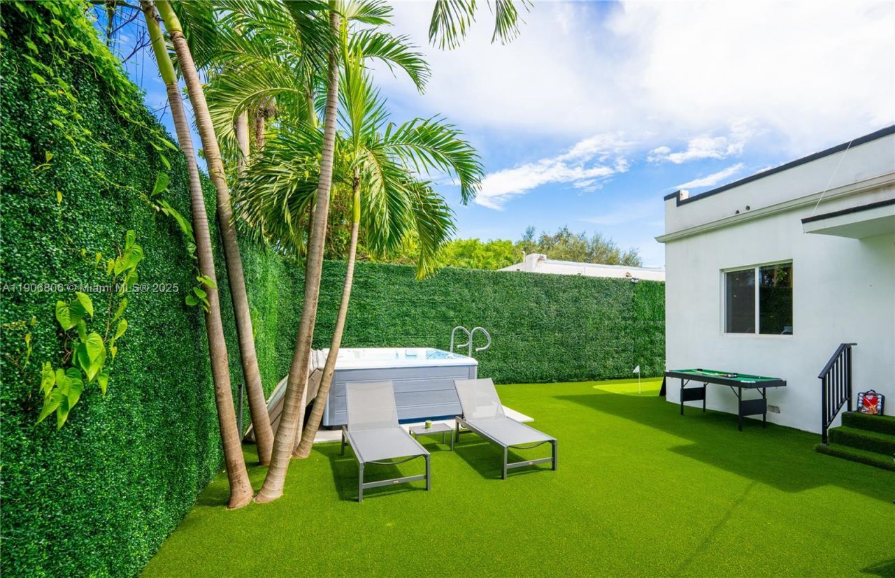 545 NW 47th St, Miami, FL 33127 Photo