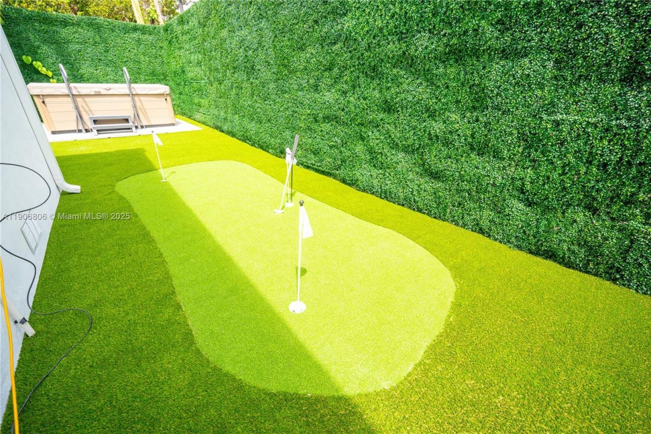 545 NW 47th St, Miami, FL 33127 Photo