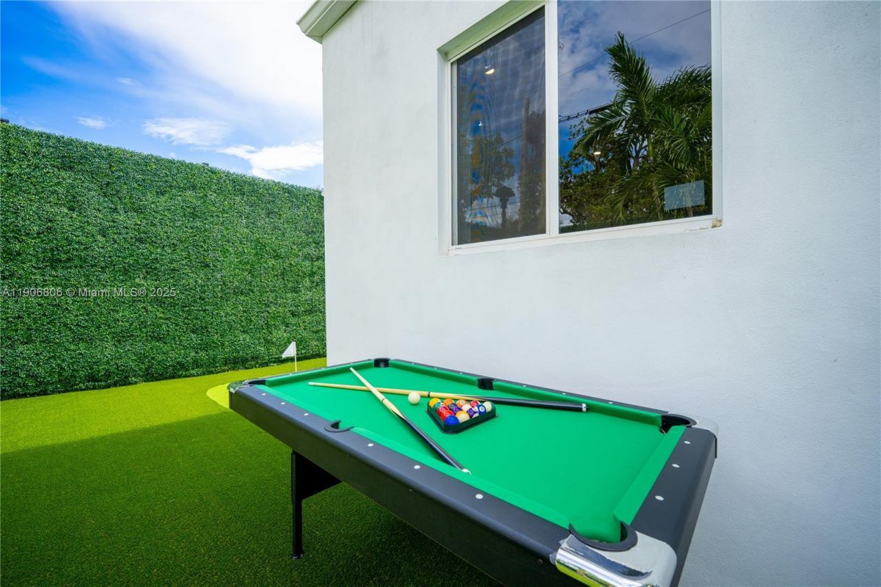 545 NW 47th St, Miami, FL 33127 Photo