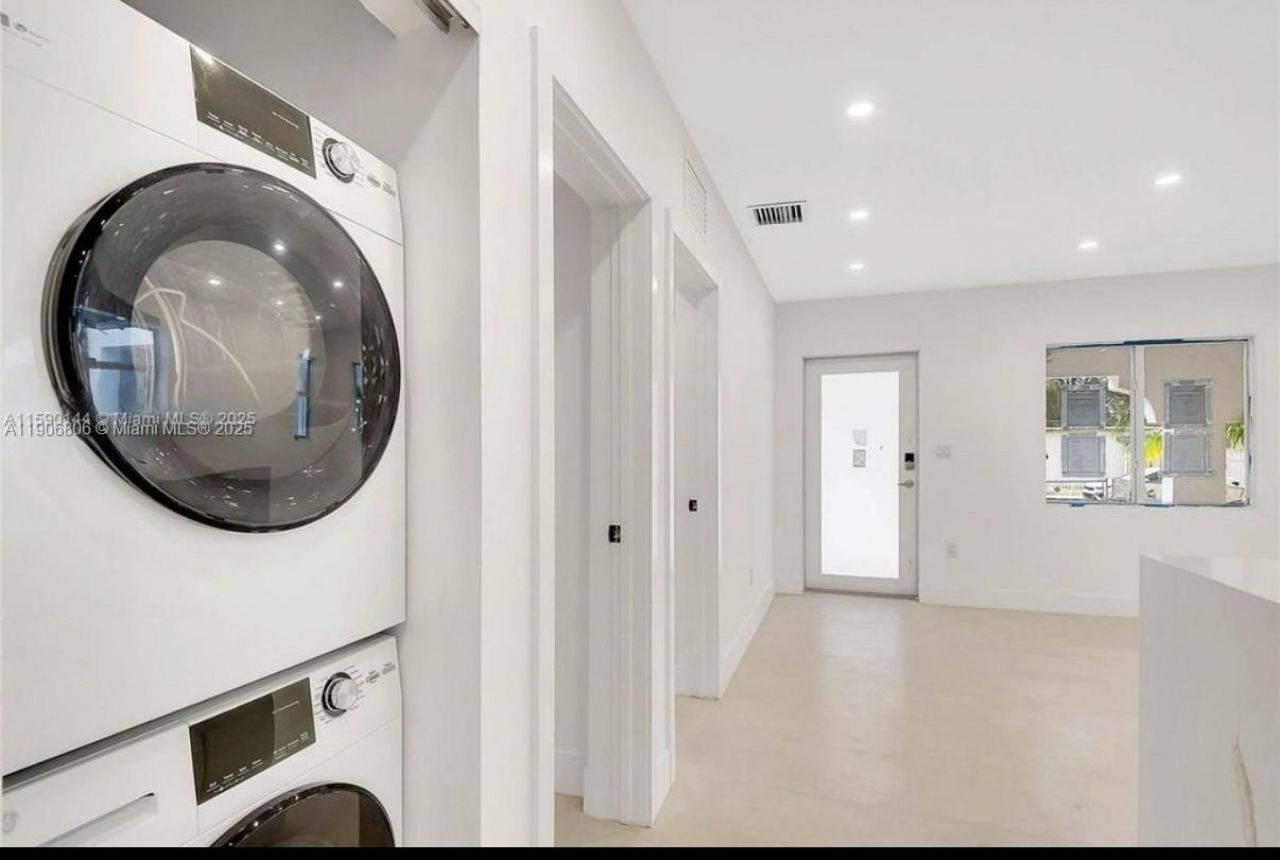 545 NW 47th St, Miami, FL 33127 Photo