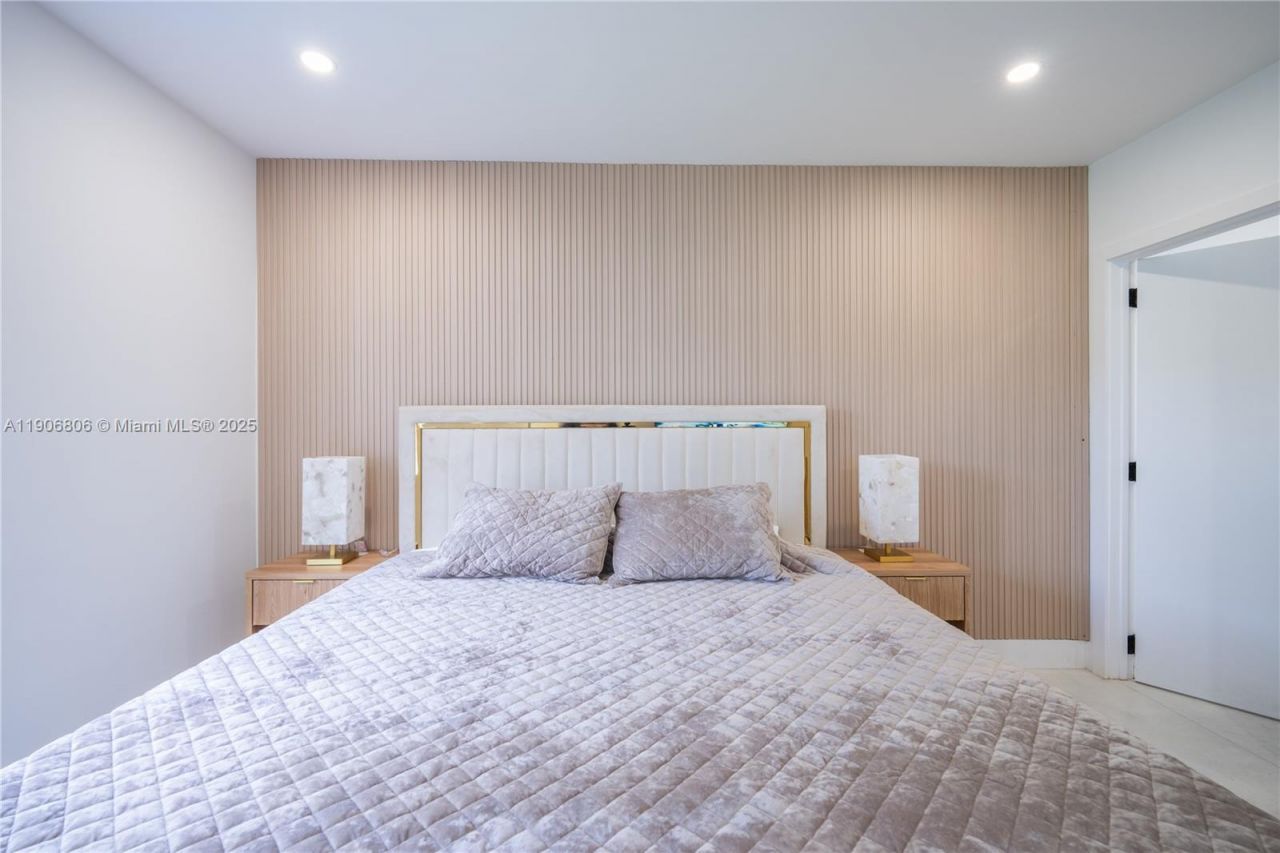 545 NW 47th St, Miami, FL 33127 Photo