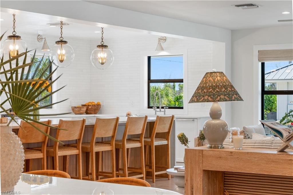 24 Beach Homes, Captiva, FL 33924 Photo