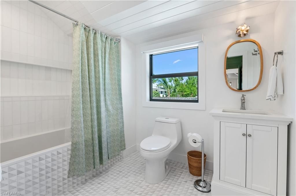 24 Beach Homes, Captiva, FL 33924 Photo