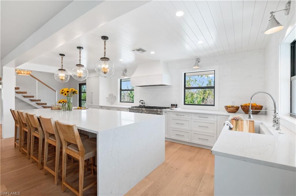 24 Beach Homes, Captiva, FL 33924 Photo