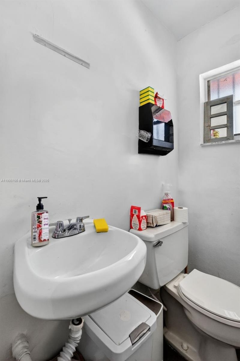 115 NE 5th St, Unit 115, 501,, Hallandale Beach, FL 33009 Photo