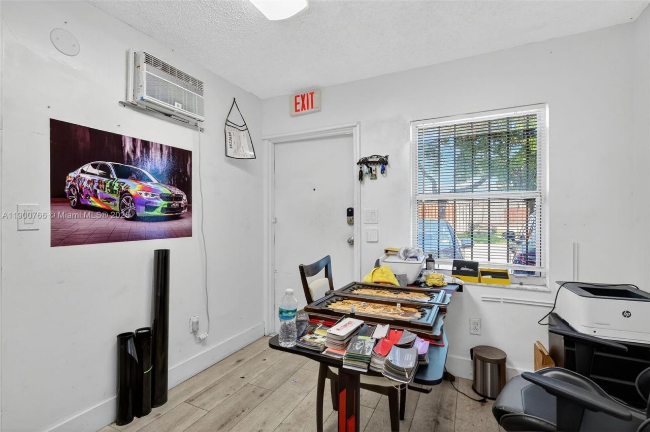 115 NE 5th St, Unit 115, 501,, Hallandale Beach, FL 33009 Photo