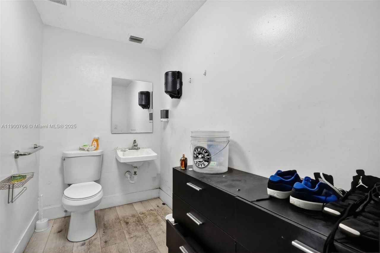 115 NE 5th St, Unit 115, 501,, Hallandale Beach, FL 33009 Photo