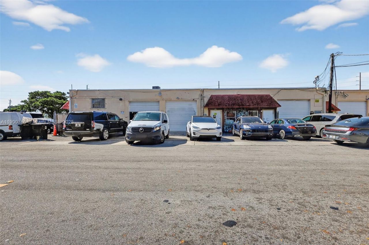 115 NE 5th St, Unit 115, 501,, Hallandale Beach, FL 33009 Photo