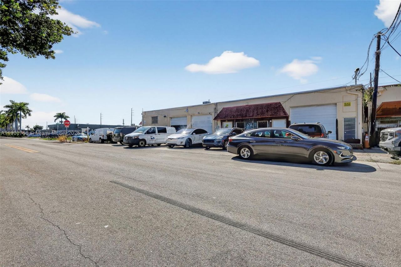 115 NE 5th St, Unit 115, 501,, Hallandale Beach, FL 33009 Photo