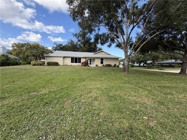 5740 36th Place, Vero Beach, FL 32966