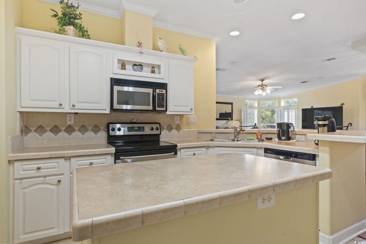 109 Lakeside Crossing Dr. Photo 9