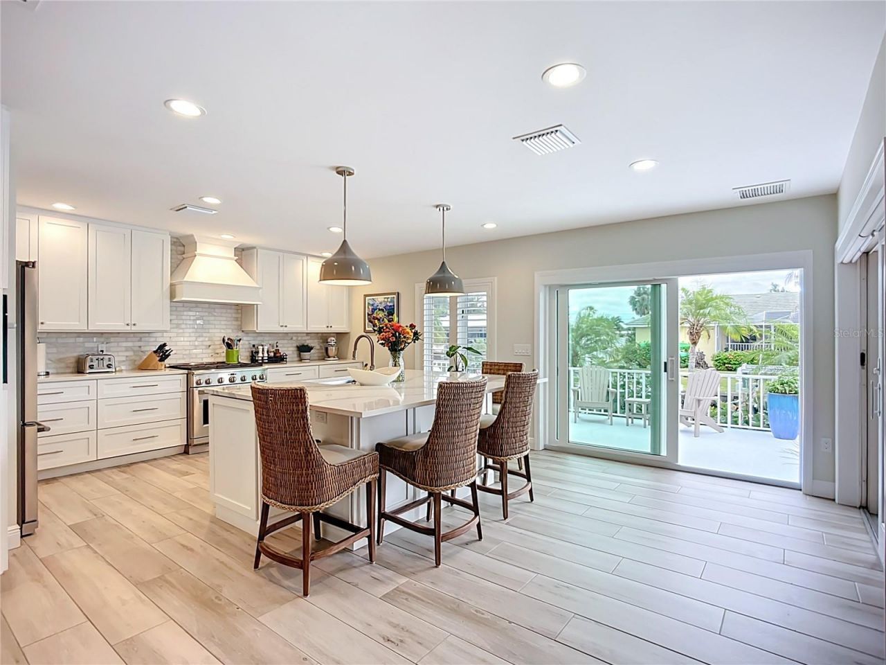 620 North Point Drive, Holmes Beach, FL 34217 Photo