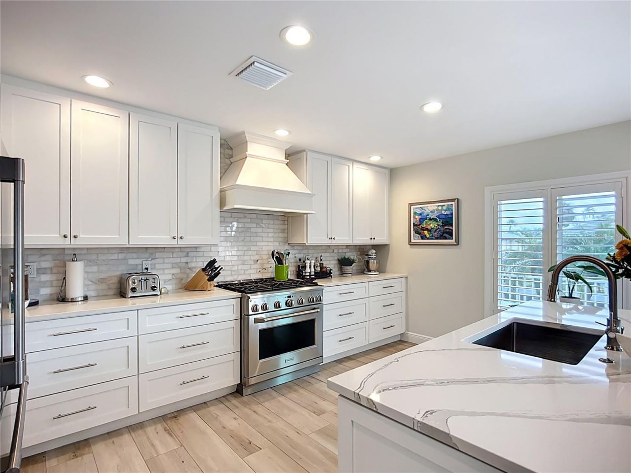 620 North Point Drive, Holmes Beach, FL 34217 Photo