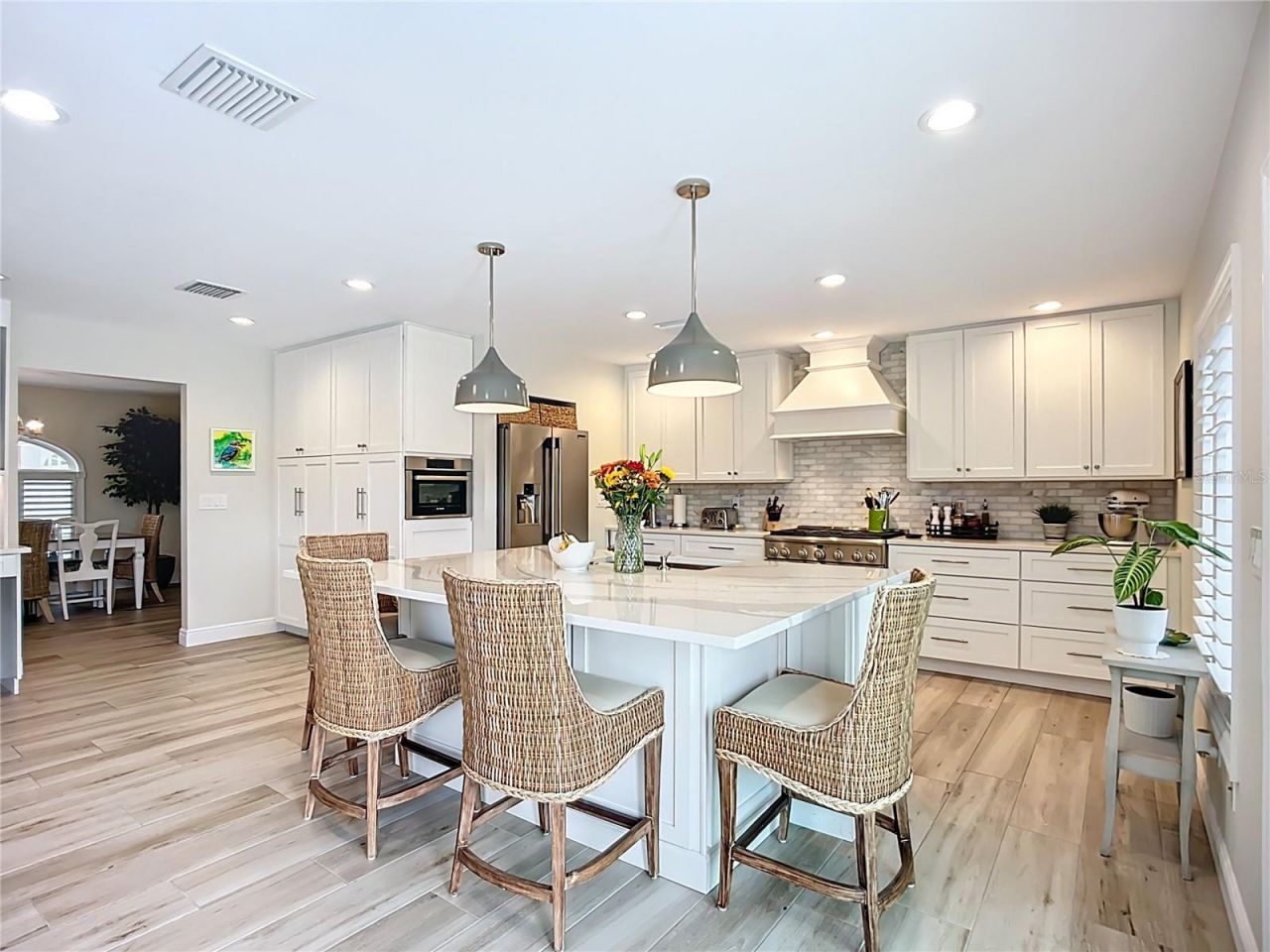 620 North Point Drive, Holmes Beach, FL 34217 Photo