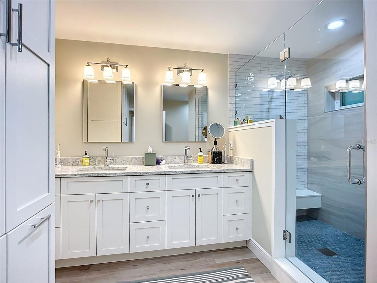 620 North Point Drive, Holmes Beach, FL 34217 Photo