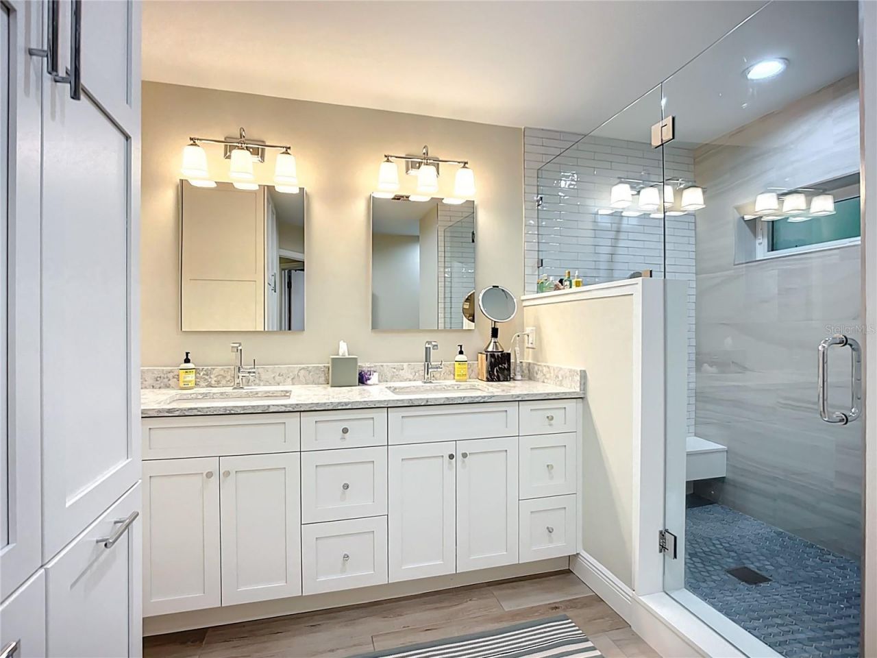 620 North Point Drive, Holmes Beach, FL 34217 Photo