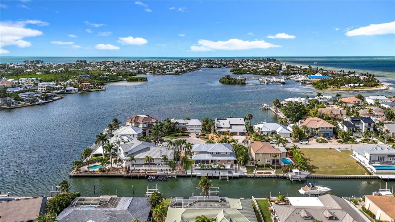 620 North Point Drive, Holmes Beach, FL 34217 Photo