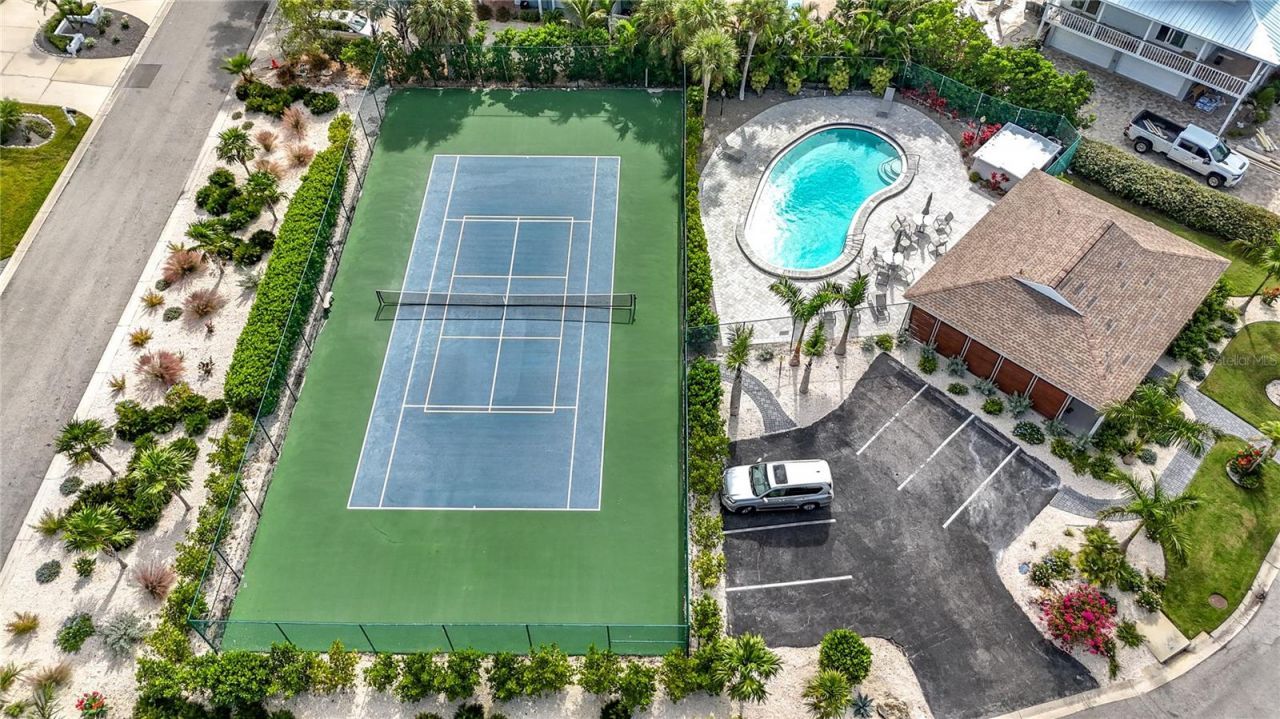 620 North Point Drive, Holmes Beach, FL 34217 Photo