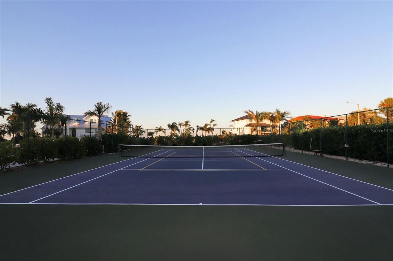 620 North Point Drive, Holmes Beach, FL 34217 Photo