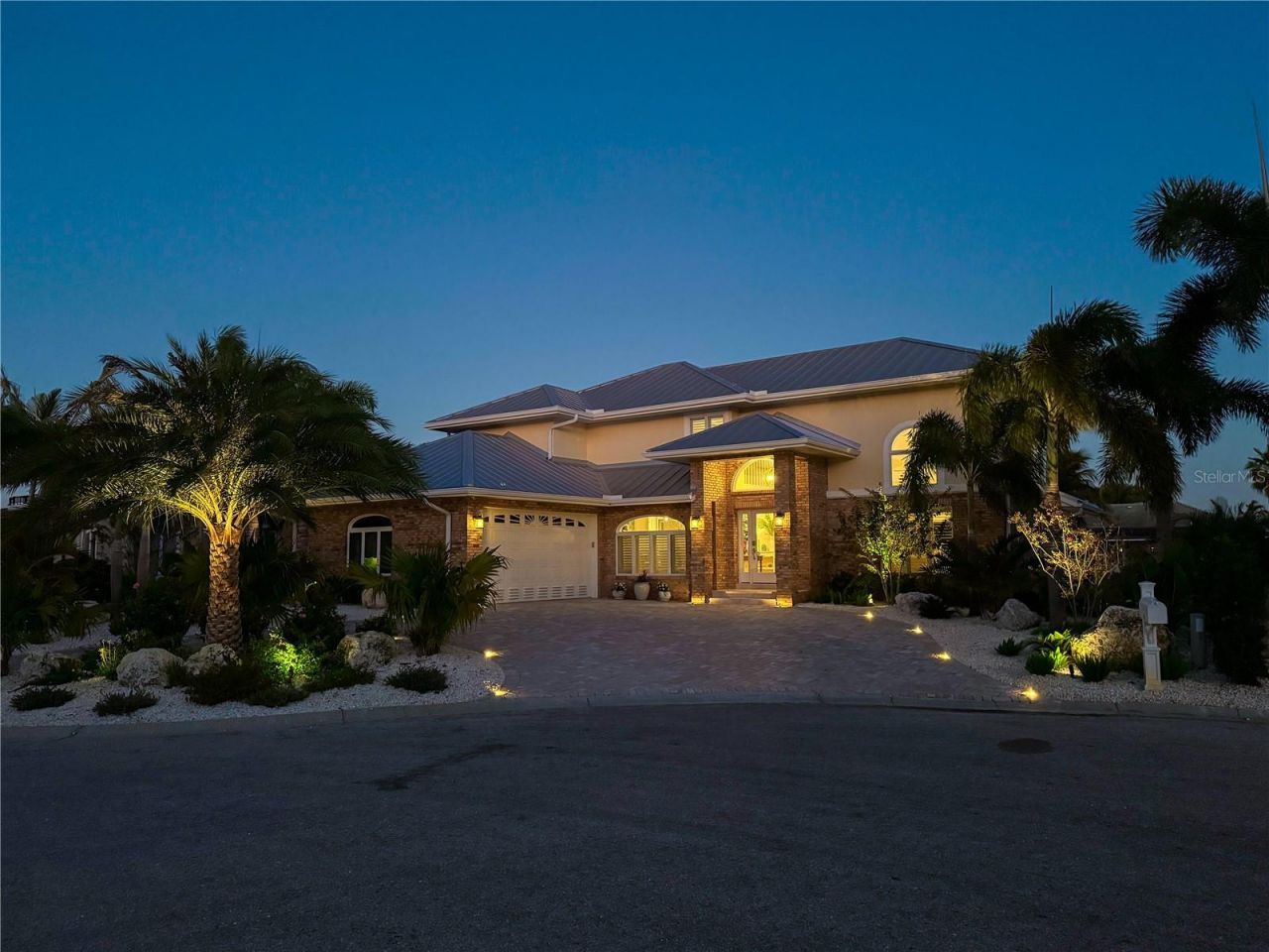 620 North Point Drive, Holmes Beach, FL 34217 Photo