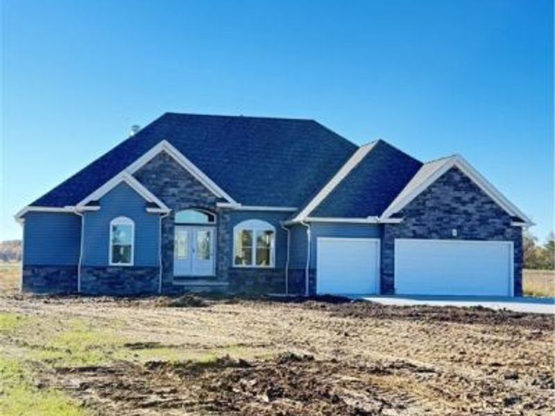 7662 Springfield Drive, Valley City, OH 44280 Photo 1