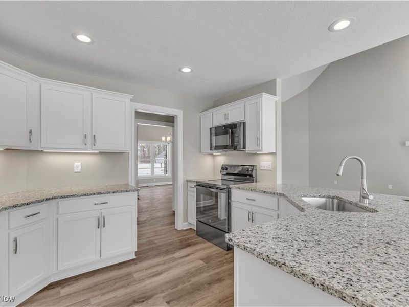 7662 Springfield Drive, Valley City, OH 44280 Photo 10