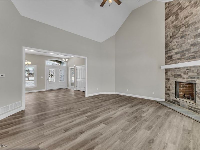 7662 Springfield Drive, Valley City, OH 44280 Photo 9